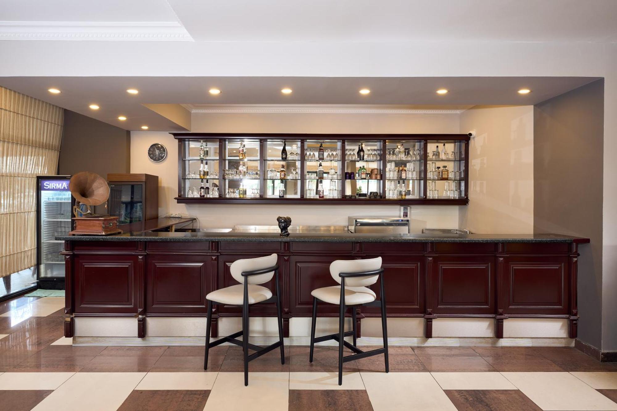Otel Kaila 4*